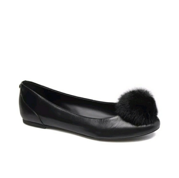 New Authentic Michael Kors Flats - Picture 1 of 4